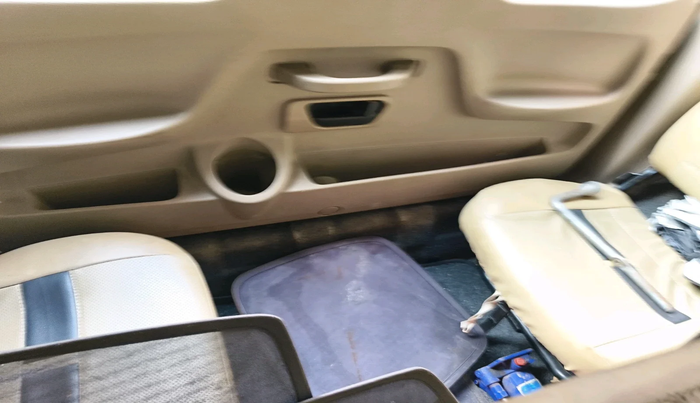 2017 Mahindra TUV300 T8, Diesel, Manual, 57,775 km, interior