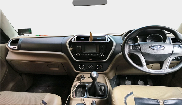 2017 Mahindra TUV300 T8, Diesel, Manual, 57,775 km, interior