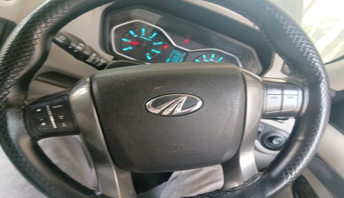 2019 Mahindra Scorpio S9, Diesel, Manual, 90,127 km, interior