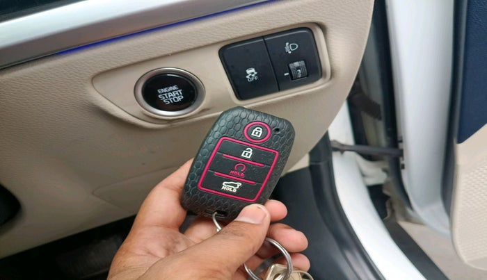 2022 KIA CARENS LUXURY PLUS 1.5 DIESEL AT 7 STR, Diesel, Automatic, 71,131 km, interior