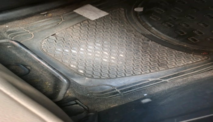 2011 Maruti Wagon R 1.0 LXI CNG, Petrol, Manual, 2,61,809 km, interior
