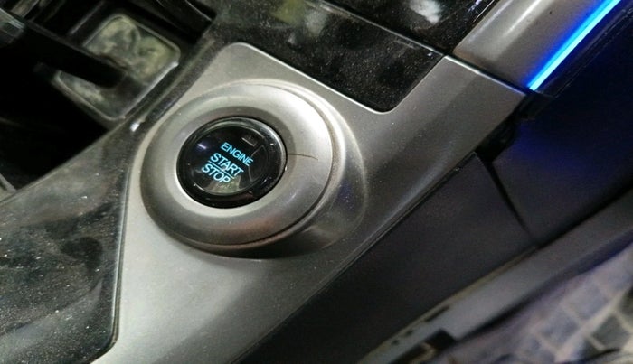 2020 Mahindra XUV500 W11, Diesel, Manual, 55,215 km, interior