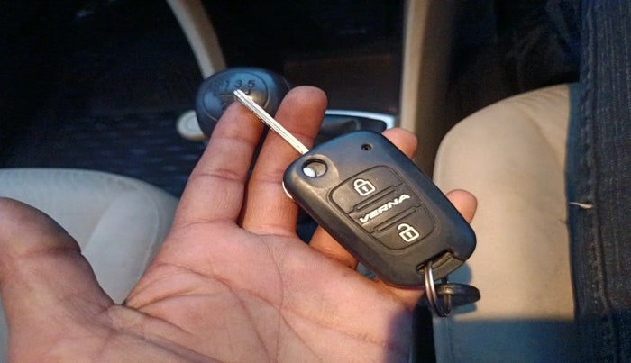 2013 Hyundai Verna FLUIDIC 1.6 VTVT SX, Petrol, Manual, 59,967 km, interior