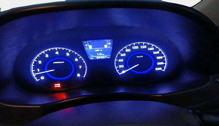 2013 Hyundai Verna FLUIDIC 1.6 VTVT SX, Petrol, Manual, 59,967 km, interior