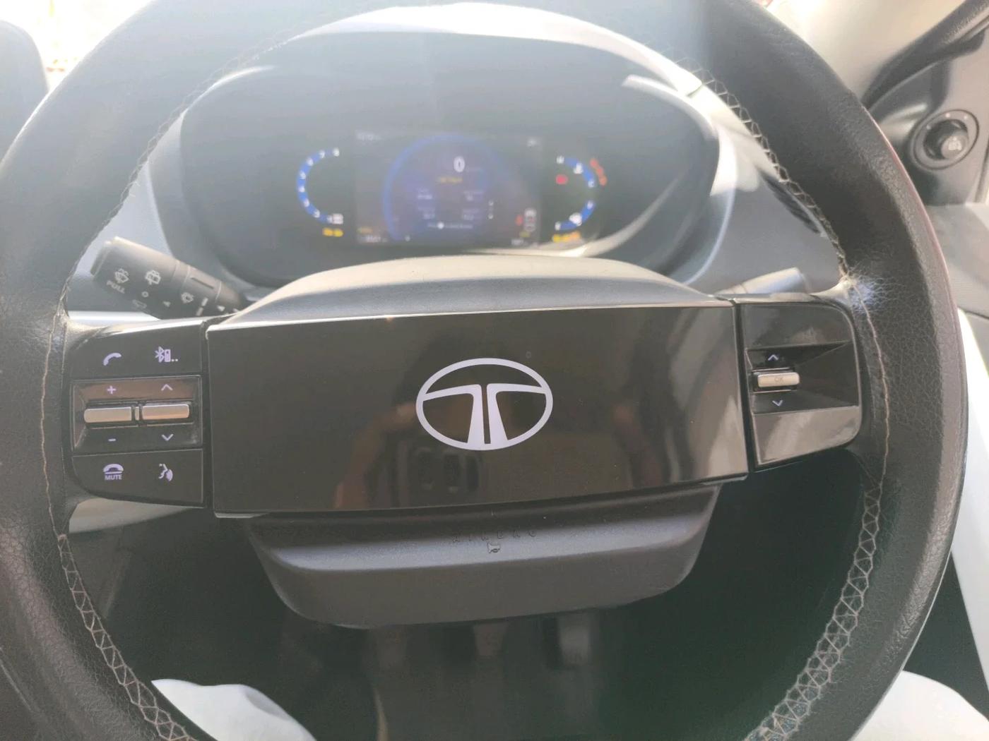 2023 Tata NEXON CREATIVE 1.2 PETROL, Petrol, Manual, 3,557 km, interior