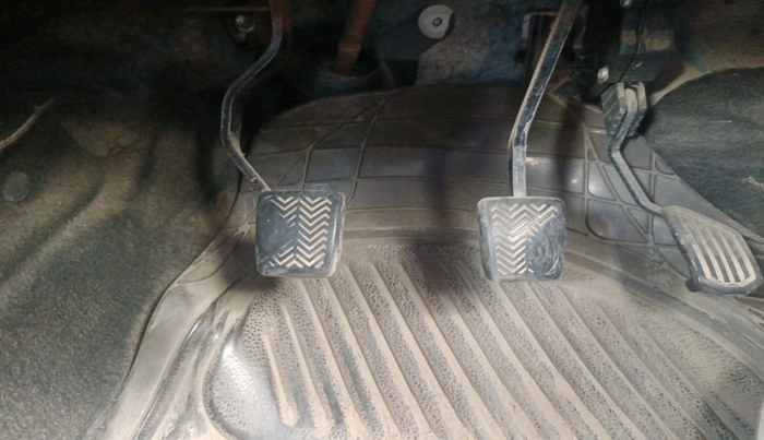 2011 Toyota Etios V, Petrol, Manual, 1,27,676 km, interior