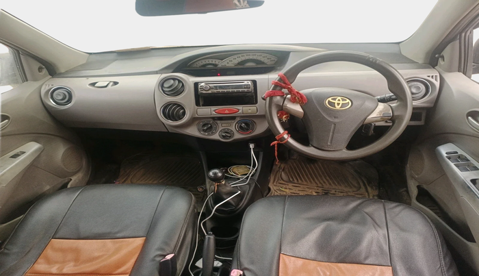 2011 Toyota Etios V, Petrol, Manual, 1,27,676 km, interior