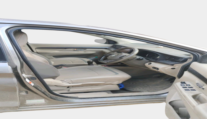 2023 Maruti Ertiga ZXI+ SHVS, Petrol, Manual, 48,670 km, interior