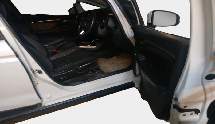 2017 Honda WR-V 1.5L I-DTEC VX MT, Diesel, Manual, 1,82,159 km, interior