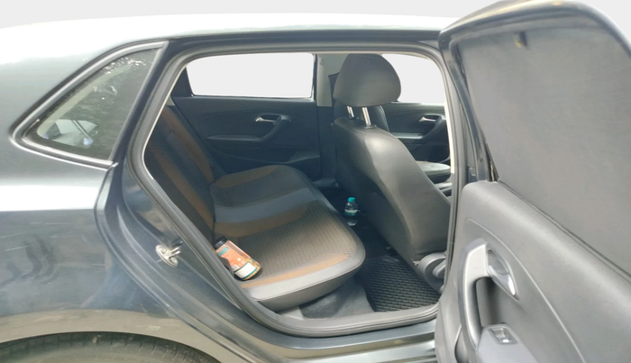 2017 Volkswagen Polo HIGHLINE1.2L, Petrol, Manual, 73,716 km, interior