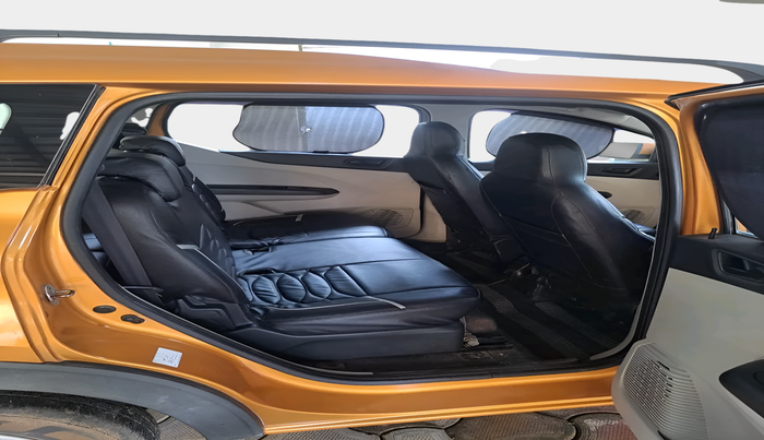 2020 Renault TRIBER RXT, Petrol, Manual, 25,736 km, interior