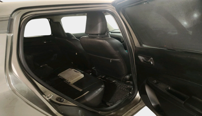 2018 Maruti Swift VXI, CNG, Manual, 64,694 km, interior
