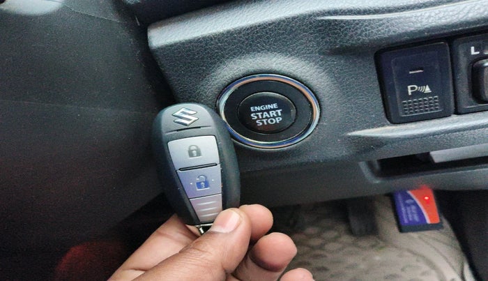 2016 Maruti Vitara Brezza ZDI PLUS DUAL TONE, Diesel, Manual, 1,21,533 km, interior