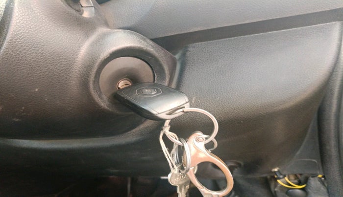 2018 Renault Kwid RXT 0.8, Petrol, Manual, 1,18,164 km, interior