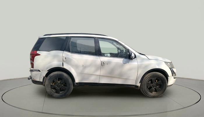 2016 Mahindra XUV500 W10, Diesel, Manual, 98,898 km, exterior