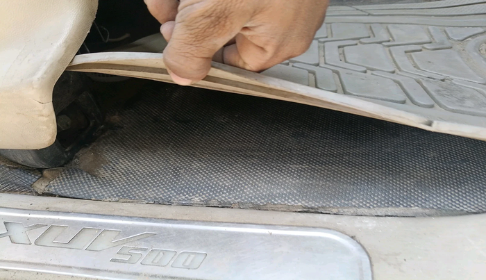 2016 Mahindra XUV500 W10, Diesel, Manual, 98,898 km, interior