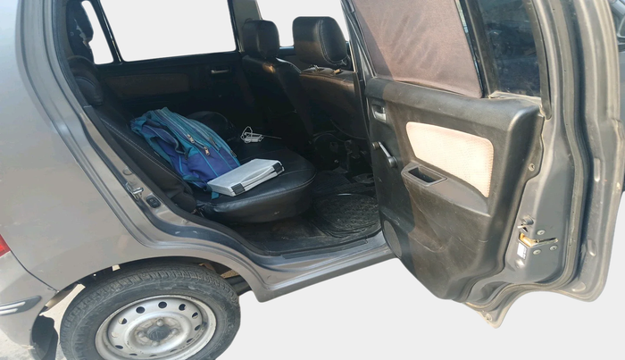 2017 Maruti Wagon R 1.0 LXI, Petrol, Manual, 79,487 km, interior