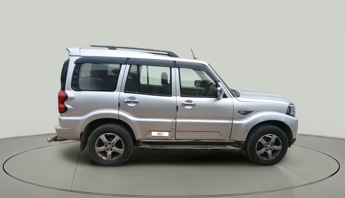 2018 Mahindra Scorpio S7, Diesel, Manual, 1,21,889 km, exterior