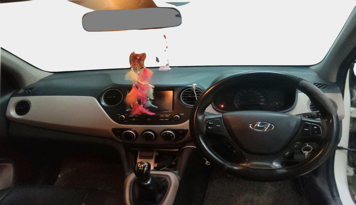 2017 Hyundai Xcent SX 1.2 CRDI, Diesel, Manual, 1,21,051 km, interior