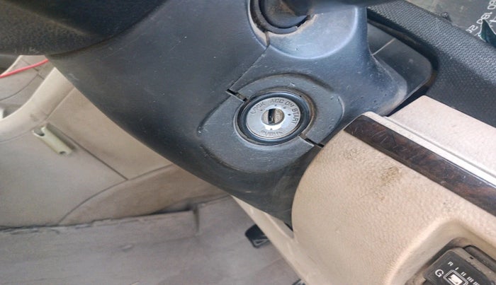 2013 Maruti Swift Dzire LXI, CNG, Manual, 2,91,152 km, interior