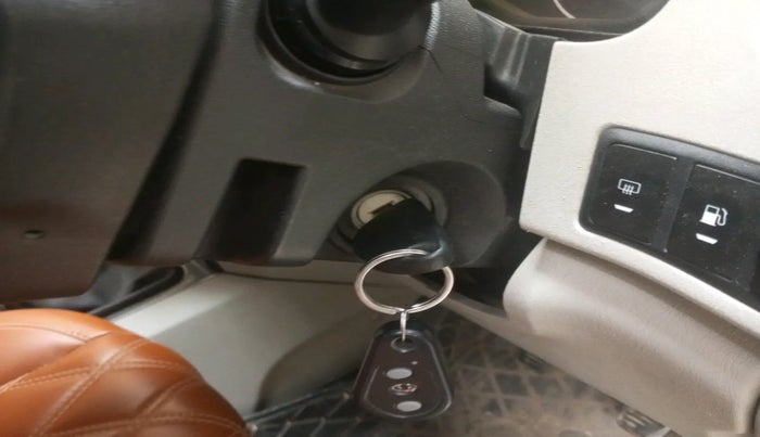 2017 Mahindra Scorpio S6 PLUS, Diesel, Manual, 1,83,007 km, interior