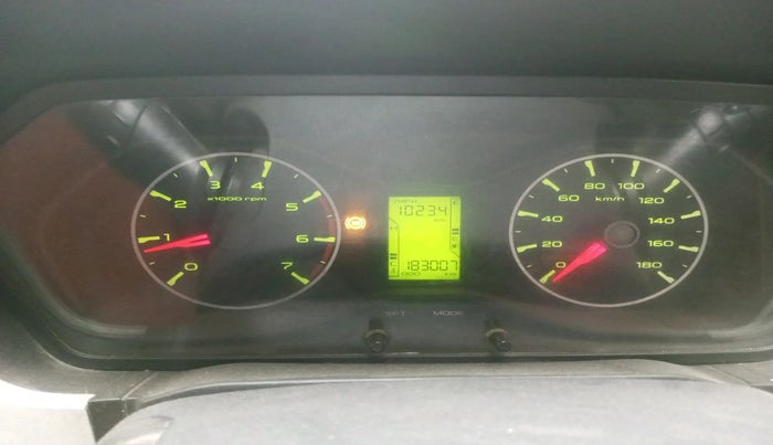 2017 Mahindra Scorpio S6 PLUS, Diesel, Manual, 1,83,007 km, interior