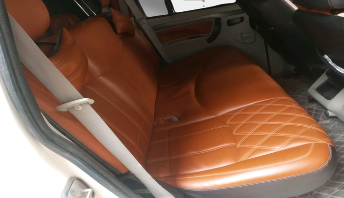 2017 Mahindra Scorpio S6 PLUS, Diesel, Manual, 1,83,007 km, interior