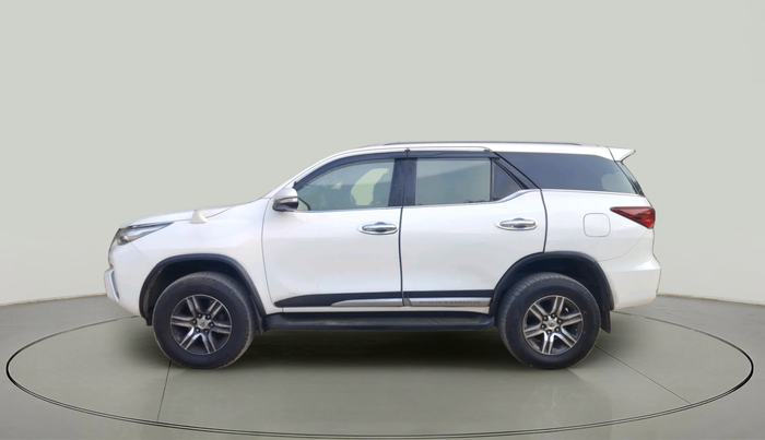 2017 Toyota Fortuner 2.8 4X2 AT, Diesel, Automatic, 88,880 km, exterior