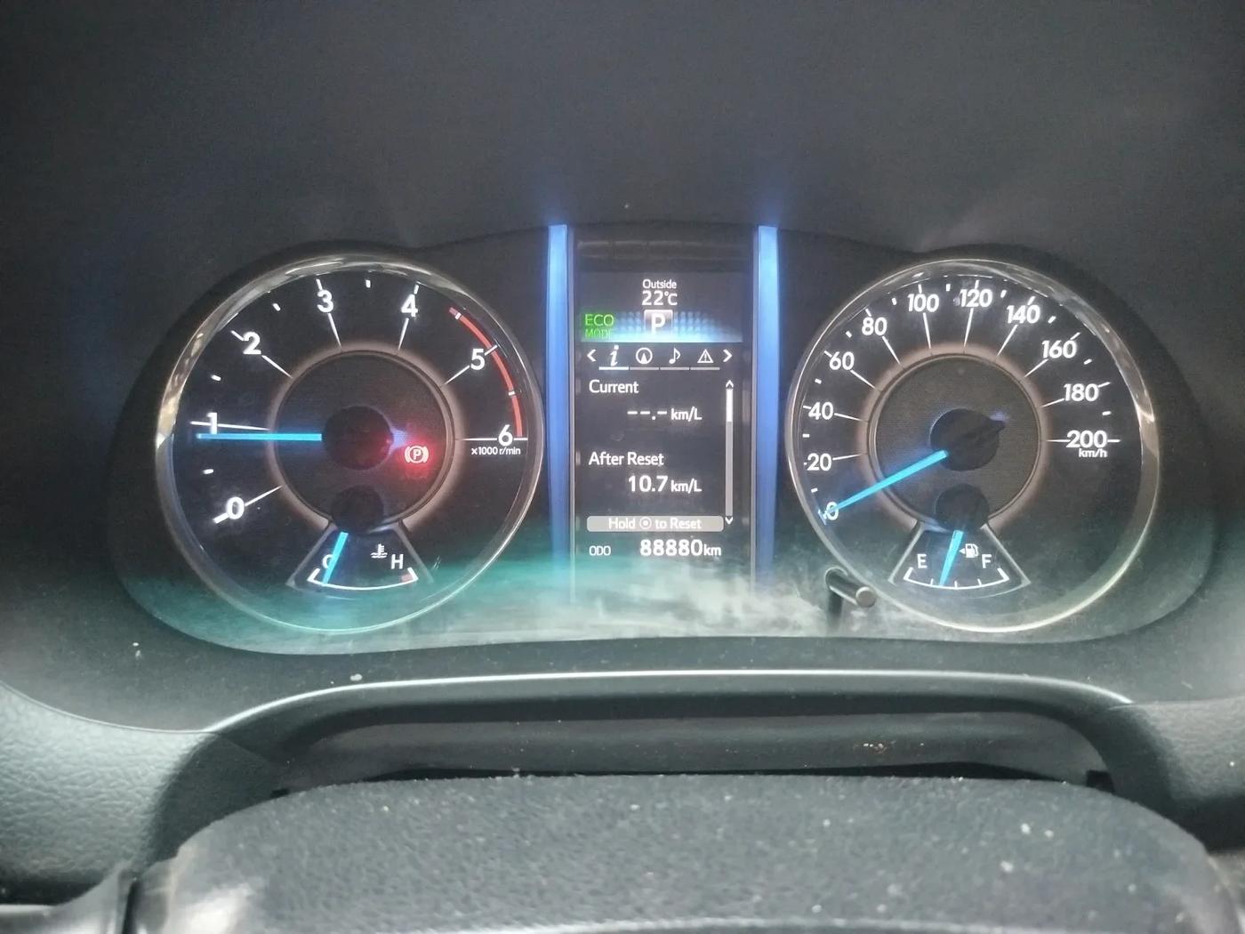 2017 Toyota Fortuner 2.8 4X2 AT, Diesel, Automatic, 88,880 km, interior