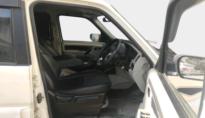 2020 Mahindra Scorpio S11 2WD, Diesel, Manual, 66,920 km, interior