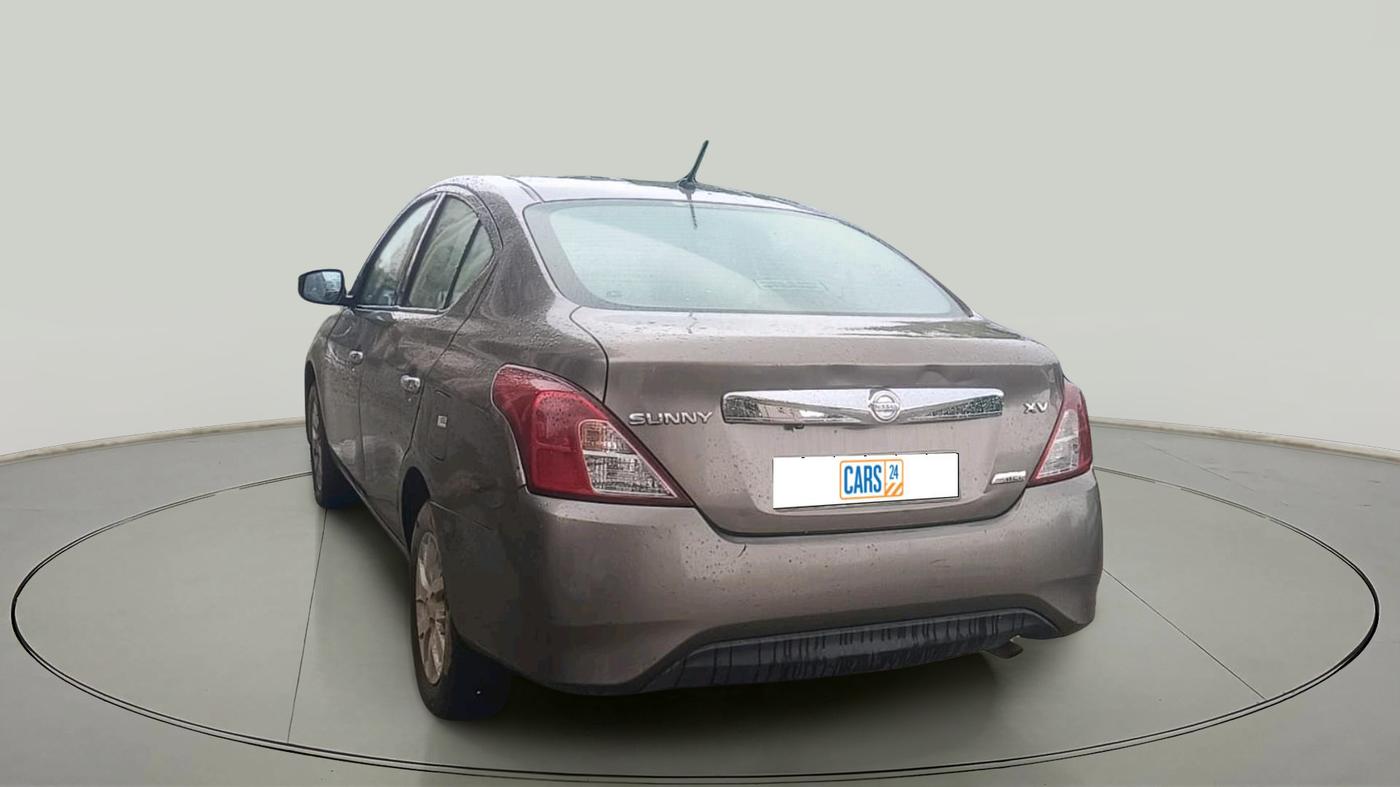 2015 Nissan Sunny XV DIESEL, Diesel, Manual, 1,39,205 km, exterior