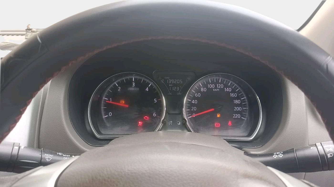 2015 Nissan Sunny XV DIESEL, Diesel, Manual, 1,39,205 km, interior