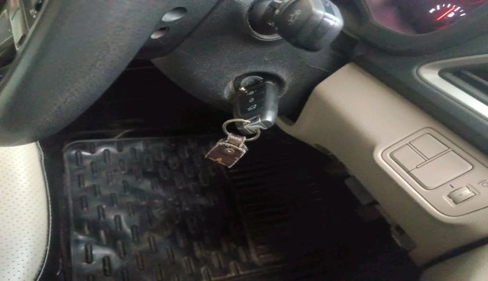 2017 Hyundai Verna 1.6 VTVT SX, Petrol, Manual, 92,883 km, interior