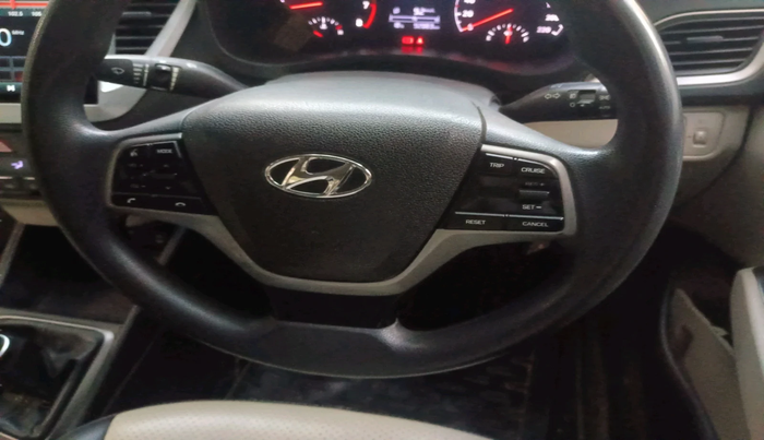 2017 Hyundai Verna 1.6 VTVT SX, Petrol, Manual, 92,883 km, interior