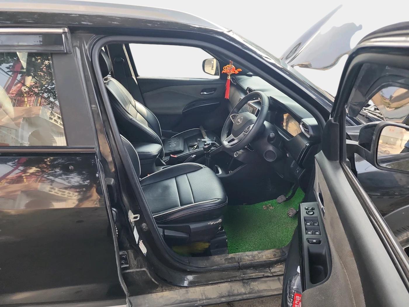 2024 Nissan MAGNITE N-Connecta HRAO 1.0 Turbo Petrol MT, Petrol, Manual, 22,132 km, interior