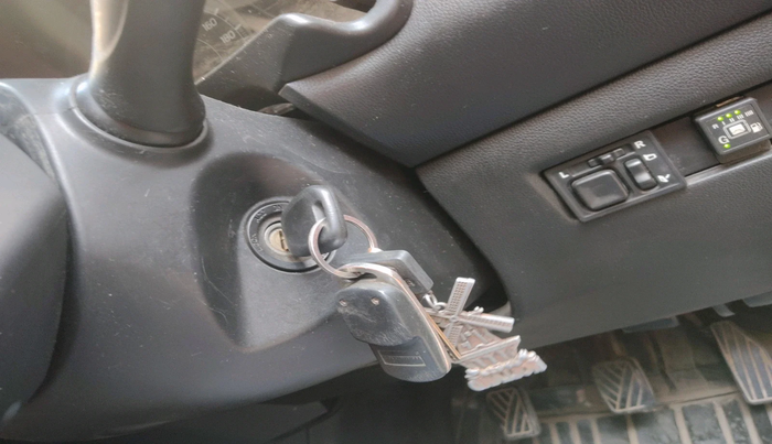 2018 Maruti Swift LXI, CNG, Manual, 66,375 km, interior