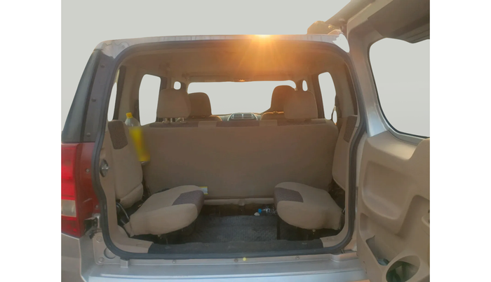 2017 Mahindra TUV300 T8 AMT, Diesel, Automatic, 74,127 km, exterior