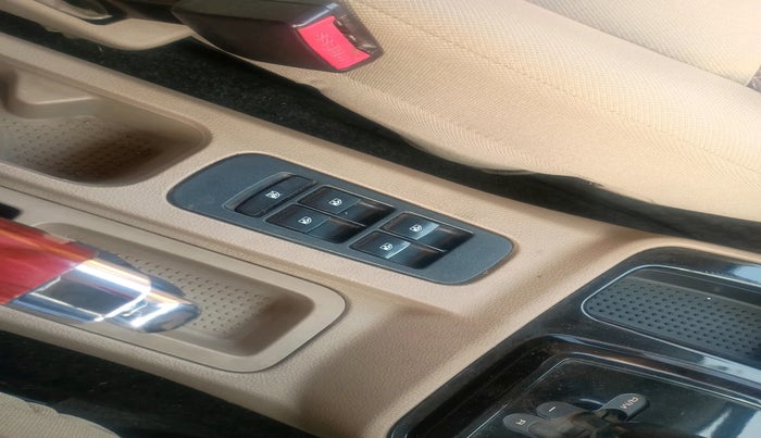 2017 Mahindra TUV300 T8 AMT, Diesel, Automatic, 74,127 km, interior