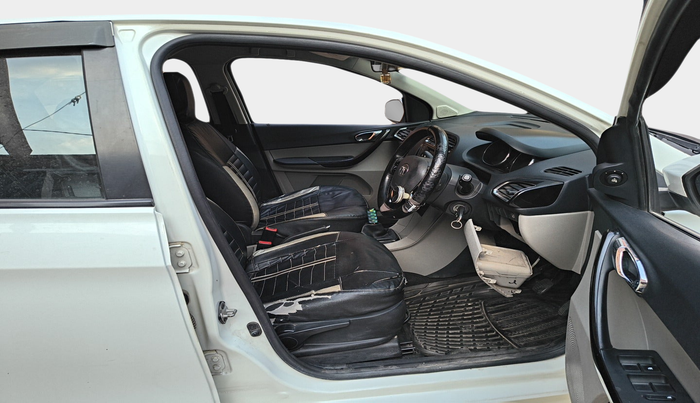 2018 Tata Tiago XZ PETROL, Petrol, Manual, 1,69,337 km, interior