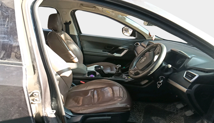 2019 Tata Harrier XM 2.0L KRYOTEC, Diesel, Manual, 1,46,525 km, interior