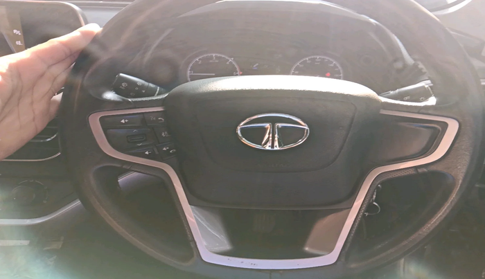 2019 Tata Harrier XM 2.0L KRYOTEC, Diesel, Manual, 1,46,525 km, interior