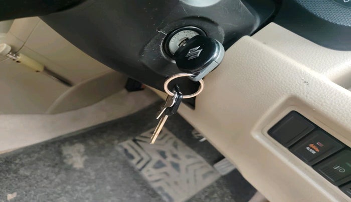 2014 Maruti Swift Dzire VXI, Petrol, Manual, 81,640 km, interior