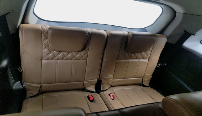 2019 Mahindra XUV500 W11, Diesel, Manual, 84,595 km, interior