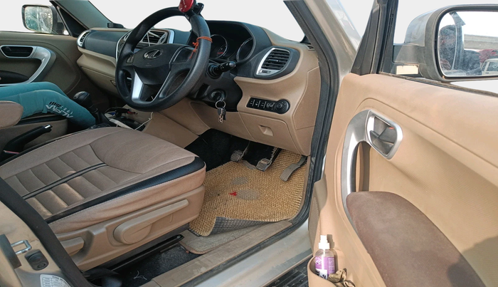 2016 Mahindra TUV300 T8, Diesel, Manual, 57,199 km, interior