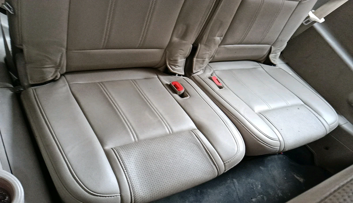 2017 Mahindra XUV500 W10 1.99, Diesel, Manual, 56,678 km, interior