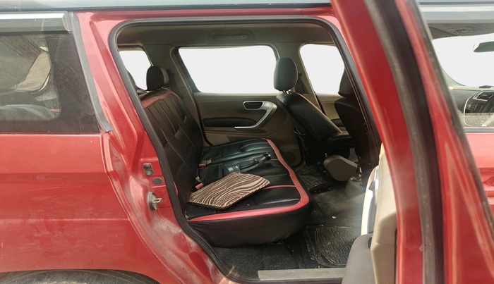 2017 Mahindra TUV300 T8 AMT, Diesel, Automatic, 1,30,476 km, interior