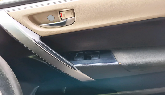 2016 Toyota Corolla Altis G CVT PETROL, Petrol, Automatic, 1,43,394 km, interior