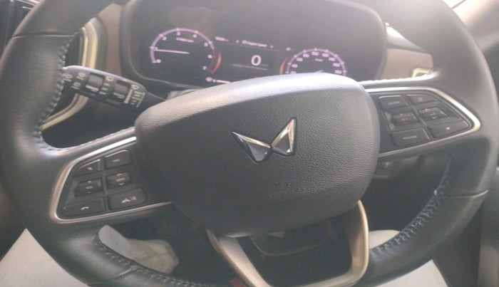 2023 Mahindra SCORPIO-N Z8 L PETROL AT 6 STR, Petrol, Automatic, 8,642 km, interior