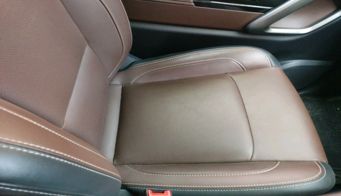 2023 Mahindra SCORPIO-N Z8 L PETROL AT 6 STR, Petrol, Automatic, 8,642 km, interior