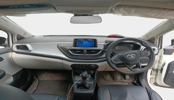 2024 Tata ALTROZ XM PLUS SUNROOF CNG, Petrol, Manual, 38,738 km, interior